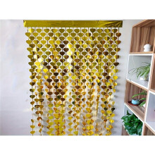 Heart-Shaped Tinsel Foil Fringe Decoration 1pc