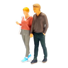 Miniature Resin Couple Holding Hands 1/64-Strolling Couple Pin