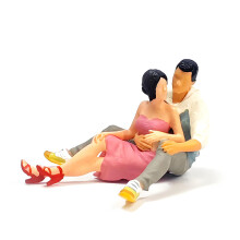 Realistic 1:64 Scale Resin Couple Figurine-Snuggle Couple Pink
