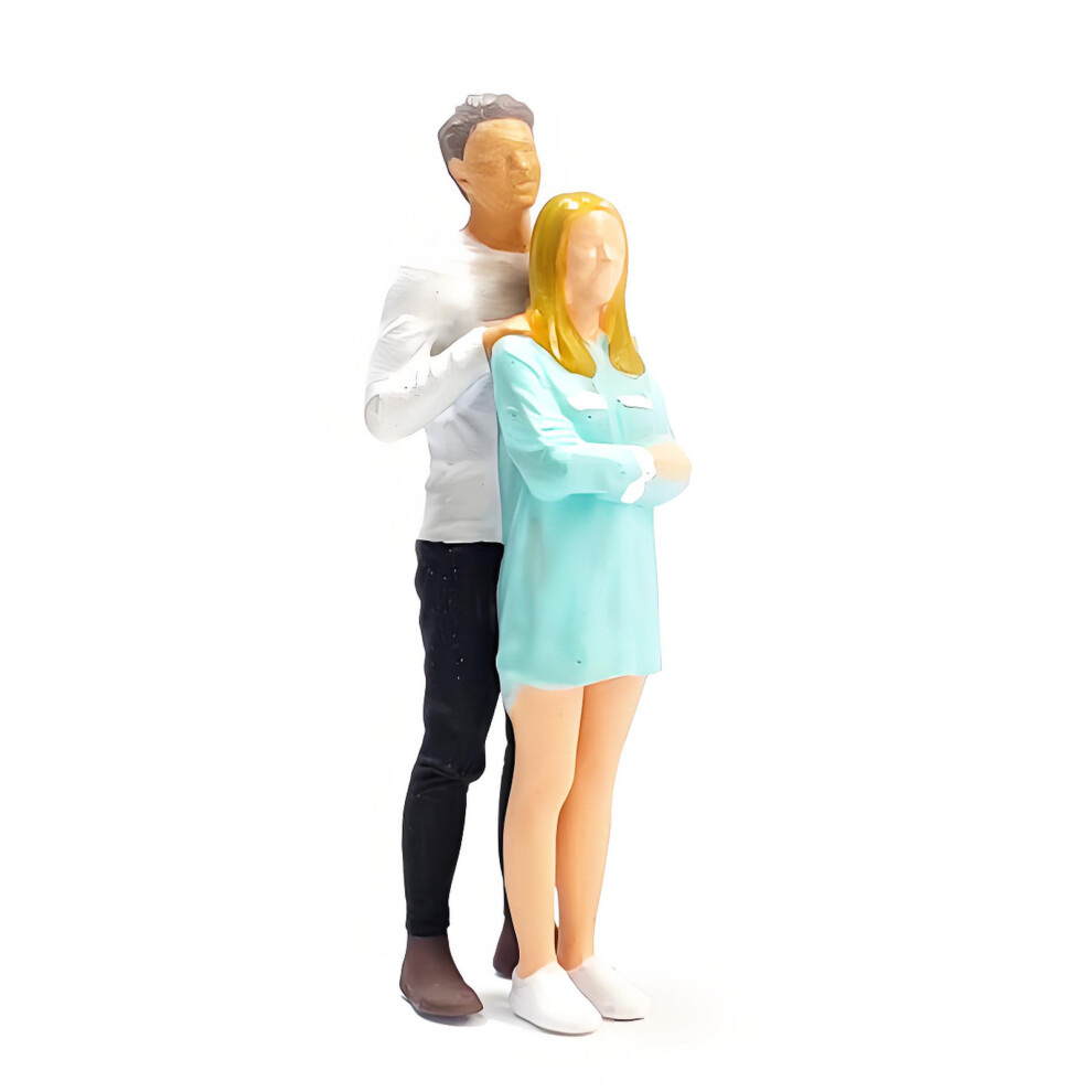 Realistic 1/64 Scale Resin Miniature-Stargazing Couple Ic 7695000892231