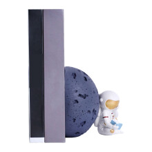 Boekensteunen met galactische astronauten, een uniek cadeau voor avontuurlijke zielen, ruimtedecoratie met een moderne twist, handgemaakt van hars,