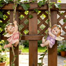 Grappig klimmende engel sculptuur hars-Klimmen met één been