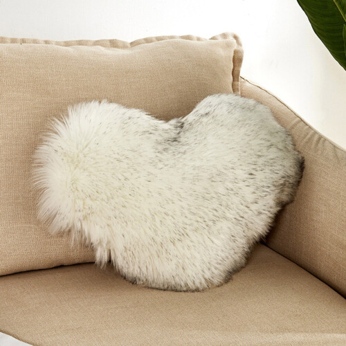 Heart-Shaped Plush Cushion Pillow 40x50cm