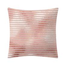 Örngott i roséguldfärgad polyester, 45x45cm