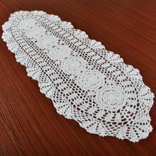 Camino de mesa ovalado de encaje de algodón tejido a crochet con estampado floral, 30x80 cm.