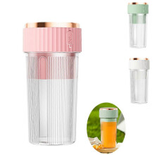 (green) Portable Blenders Cup, Mini Personals Electric Juicer for Fruit and Vegetables, USB Rechargeable Mini Portable Fruit Juicing Cup