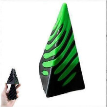 (green) Impossible Pyramid Passthrough Sculpture,3D Pyramid Passthrough Sculpture