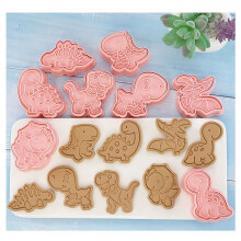 Karymi 8-Piece Dinosaur Baking Mold Set