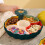 Bandeja de plástico para aperitivos con 5 compartimentos y tapa. 5