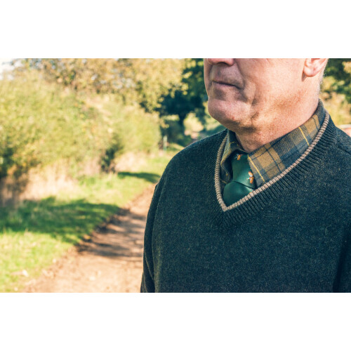 JACK PYKE JACK PYKE Ashcombe 100% Lambswool V-Neck Jumper Pullover Dark Olive Medium 2