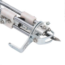 Rote elektrische Teppichtuftingpistole, DIY-Web-Handtuftingpistole aus Metall mit Schutzsystemen für