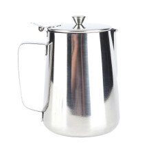 Kaffeetasse aus Edelstahl, Milchkännchen mit Deckel für Latte Macchiato und Kaffeekunst (1500 ml)