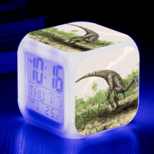LED-vekkerklokke med dinosaurdesign, 3,15" kube