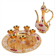 Türkisches Kaffeeservice, Teekanne und Tassen aus Zinklegierung, elegantes Ambiente