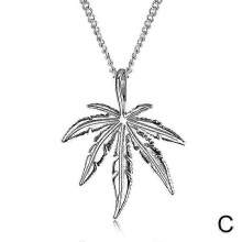 Collana a catena a frusta in argento con ciondolo a foglia d'acero - Accessori da uomo in acciaio al