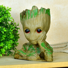 Small Resin Planter Figurine for Desk and Home Decor, Durable Tabletop Plant Pot Gift 11cm Green