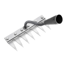 Garden Weeding Rake Heavy Duty Iron 7 Teeth Hand Weeder Tool with Ergonomic Long Handle for Soil Cultivation