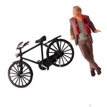 1:64 Hand Painted Resin Figures Miniature People for Dioramas-A