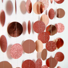 Elegante Partygirlande in Roségold, 4 Sets à 4 Meter, glitzernder Goldkarton, perfekt für Hochzeitsdekorationen und Junggesellinnenabschiede.