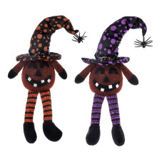 Świecący kapelusz czarownicy na Halloween