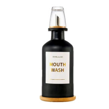 Dispensador de Enjuague Bucal para Baño, Botella de Vidrio de 350 Ml con Vaso y Bandeja de Bambú, Letras Doradas Estampadas en Caliente.