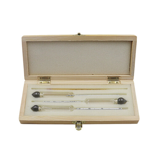 Alcoholhydrometerset met thermometer en houten doos