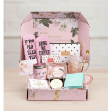 Set de regalo para mamá con taza, calcetines, vela y más.