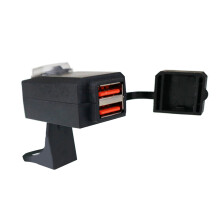 Luchtaire USB Uiscedhíonach Gluaisrothair le Calafoirt USB Dúbailte Voltmhéadar AR/ASC AS Muirear Tapa Suiteáil Éasca Gléasadh Láimhe