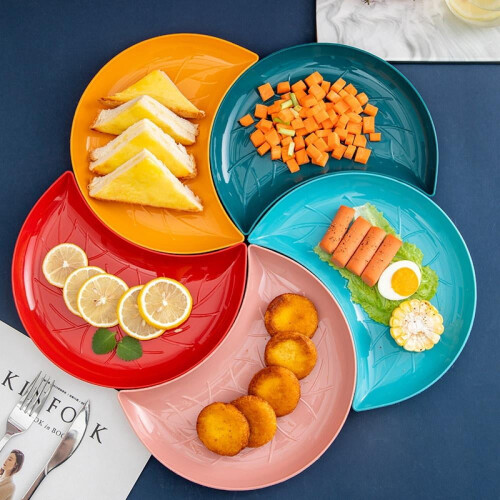 Maanvormig blad snackbord PP1 stuk 1