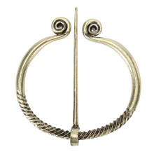 Broche Renaissance pennanculaire forgée à la main, accessoire de costume élégant, épingle de cape fonctionnelle, boucle de cape médiévale,