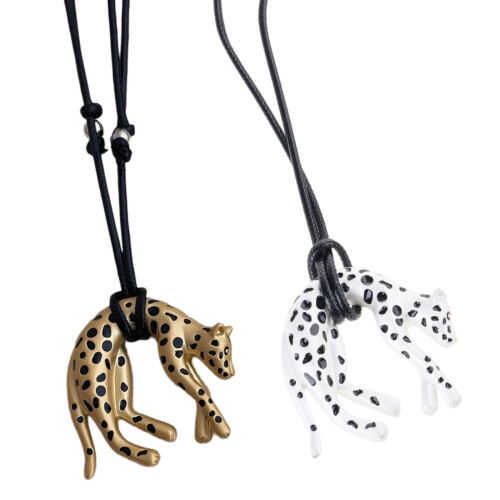 Leopard Shaped Pendant Chain Featuring Electroplated-Silver 1