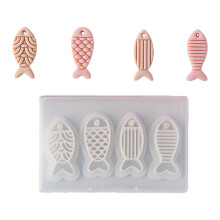 Set van 4 plastic visvormige oorbelaccessoires mallen voor
