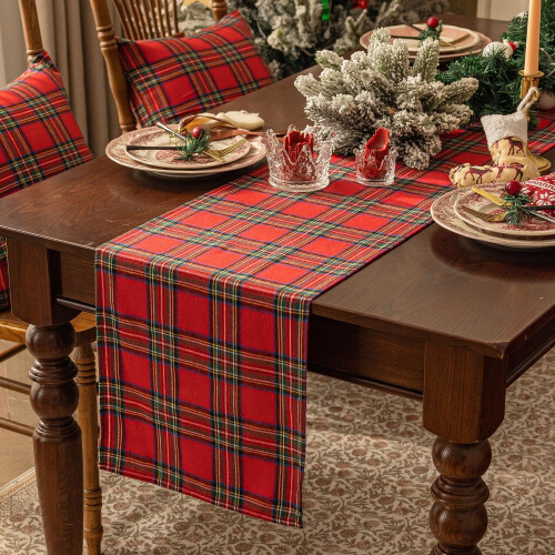 Julerød tartan bordløper 33 x 122 cm 1