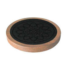 Set van kurken en houten onderzetters met houder.