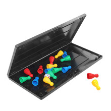 Klassiek schaakbordspel, gemakkelijk schoon te maken en op te