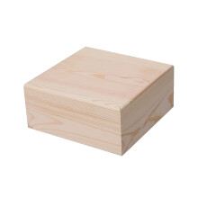 Oppbevaringsboks i tre med lokk 18x18x8cm