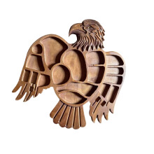 Handgefertigtes Serviertablett aus Holz mit Vogelmotiv und