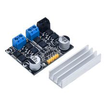 Omkeerbare motorcontroller voor dubbele motoren met een