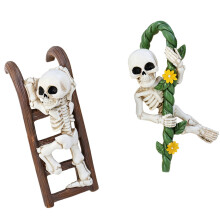 Packung mit 2 detaillierten Skelett-Statuen zum Aufhängen von