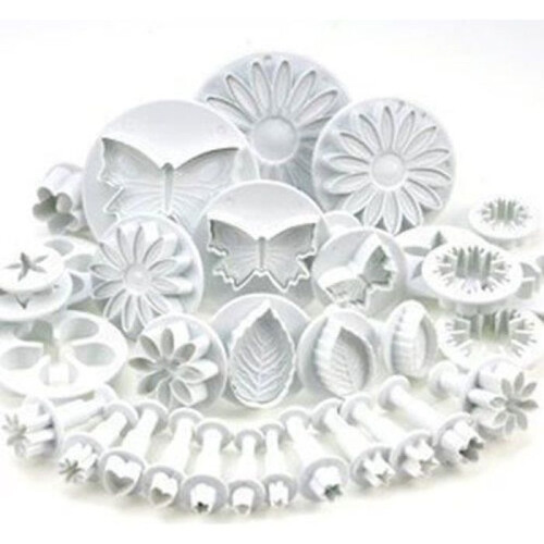 AST 33 Piece Cake Decorating Tools Set / Cookie Cutters with Pushers / Leaves and Various Shapes