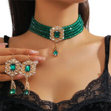 Paire de colliers ras de cou en strass multicouches avec-Vert