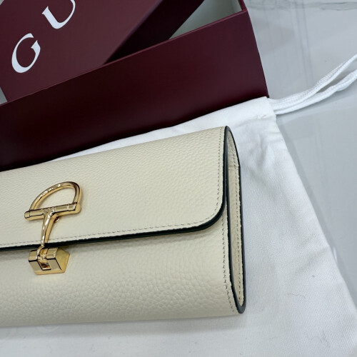 Gucci White Embossed Leather Clutch  19×10×3.5cm 1