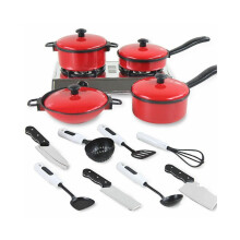 Ensemble de 13 ustensiles de cuisine pour enfants : casseroles, poêles, assiettes et autres accessoires.