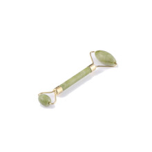 Jade rollerset voor thuis, een luxe hulpmiddel voor ontspanning.