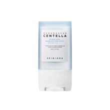 SKIN1004 Madagaskarin Centella Hyalu Cica Silky-Fit aurinkopuikko SPF50 - 20 g