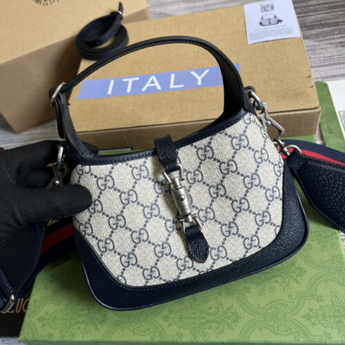 Gucci Blue Rubberized Leather Clutch 19×13×3cm 1