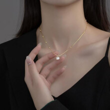Kvinnors nyckelbenshalsband XJYDNCG Pärla och titanstål - Minimalistiskt Elegant - Guld