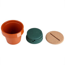 Originele onderzetter in de vorm van een cactus in een potje, warmte-isolerende onderzetter voor tafel of bureau.
