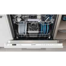 Indesit Push and Go D2I HD526 UK BuiltIn 14 Place Setting DIsh Washer Whit