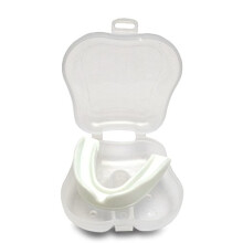 Junior Mouth Guard Gum Shield for Contact Sport, Boxing, Kickboxing, Karate, Rugby, MMA, Hockey, Football – Hygiene Case Included (Junior, White)